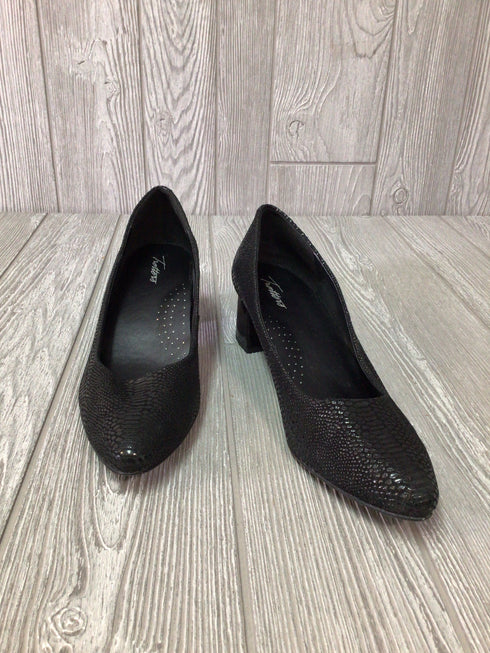 Trotters Size 11N Pumps