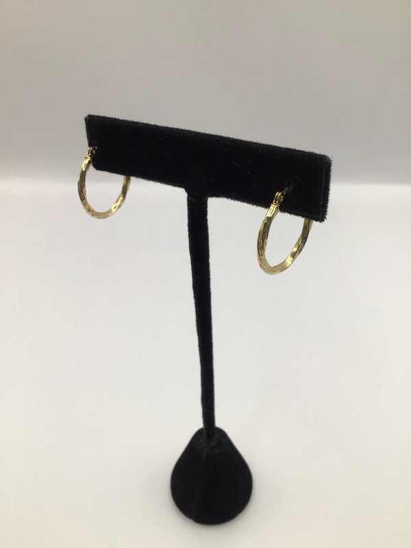 14k yellow Gold Textured Hoop .75" Vintage Earrings
