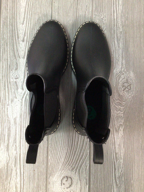 igor Rain Chelsea Boots Size 8