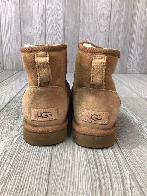 Ugg Classic Mini II Boots Size 7