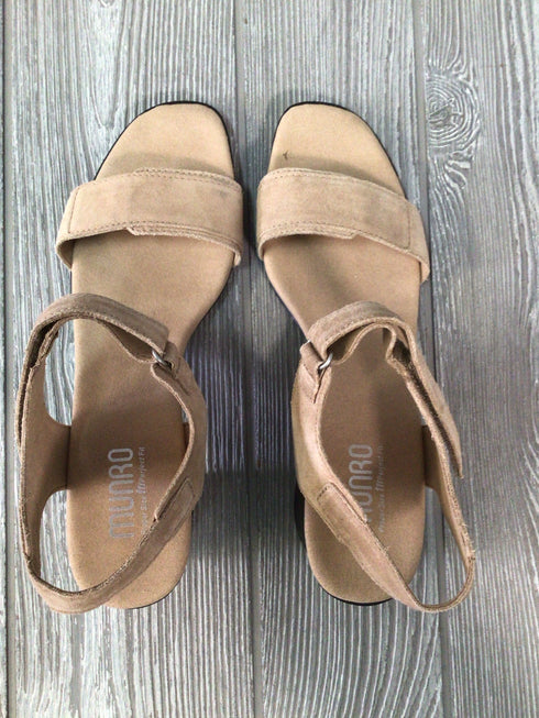Munro Sandals Suede Size 9