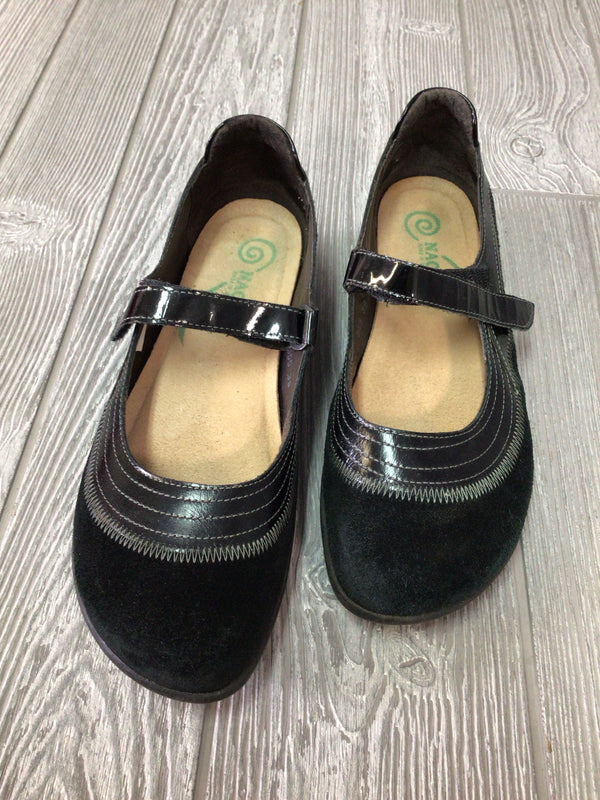 Naot maryjane Flats Size 39