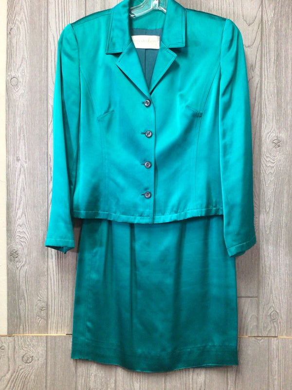 Dana Buchman Skirt Suit Size 8P
