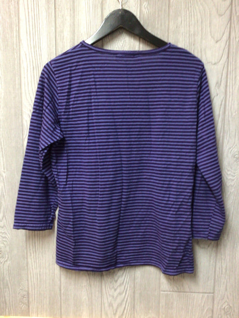 Cut Loose T-shirt Size Large