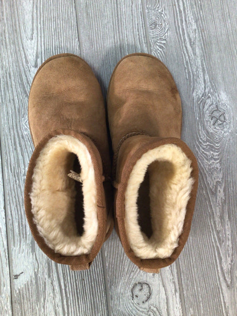 Ugg Classic Mini II Boots Size 7