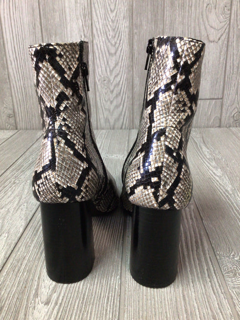 Jeffrey Campbell Boots Size 8.5