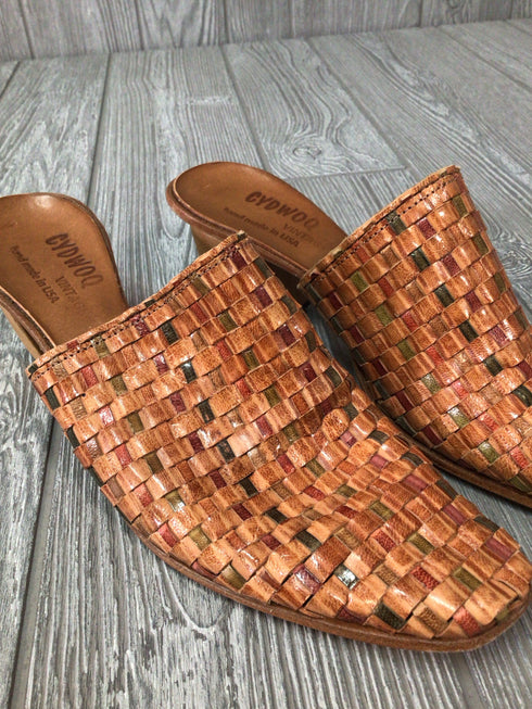 CYDWOQ Vintage Weave Mules Size 8.5